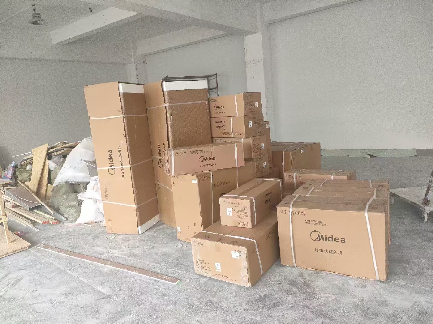 美的天花機(jī)